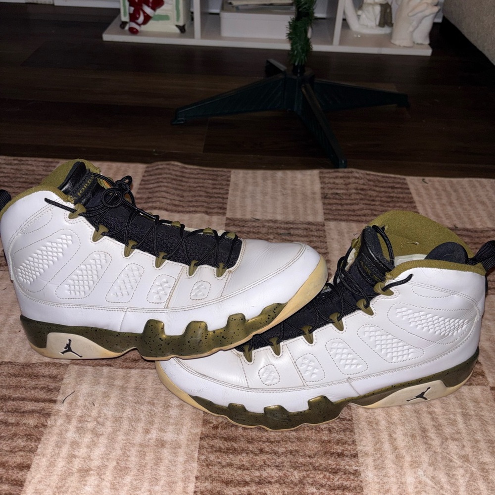 Air Jordan 9 Retro 'Statue'